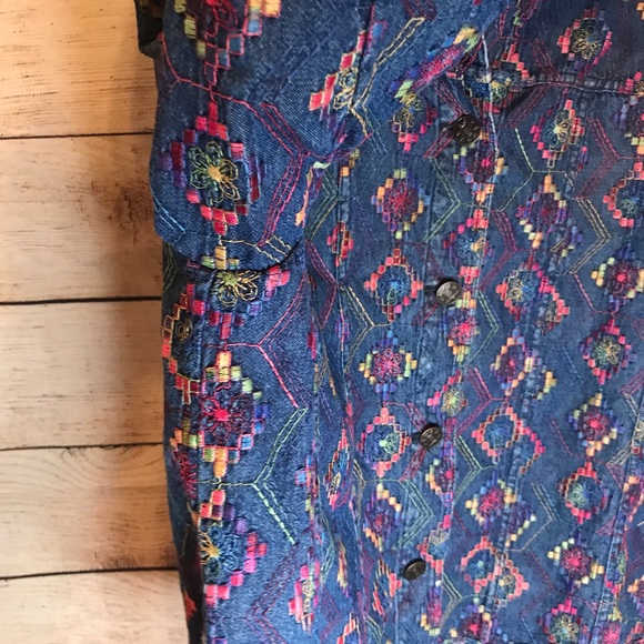 Coldwater Creek embroidered denim jacket - Picture 3 of 4